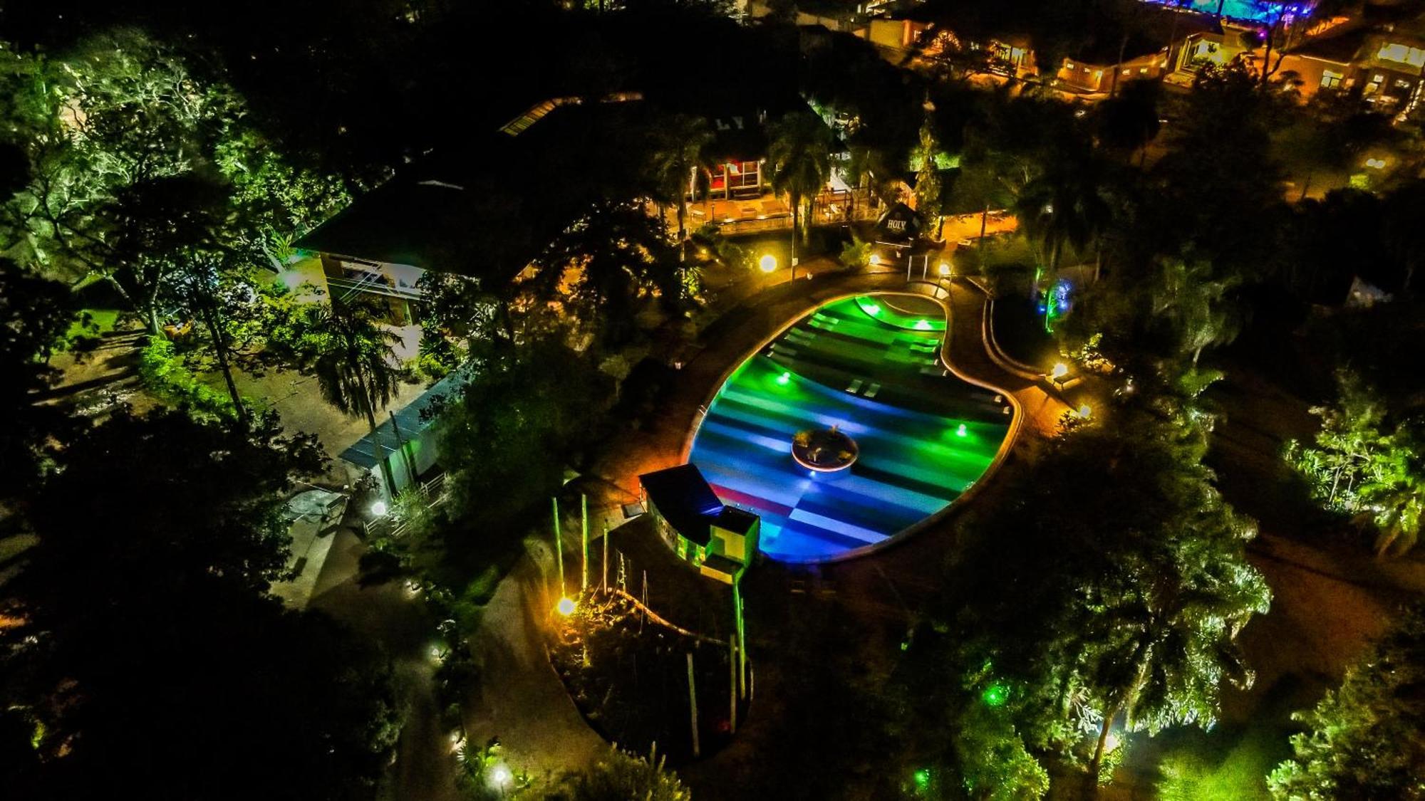 Beer Hotel Iguazu ปูแอร์โตอีกวาซู ภายนอก รูปภาพ