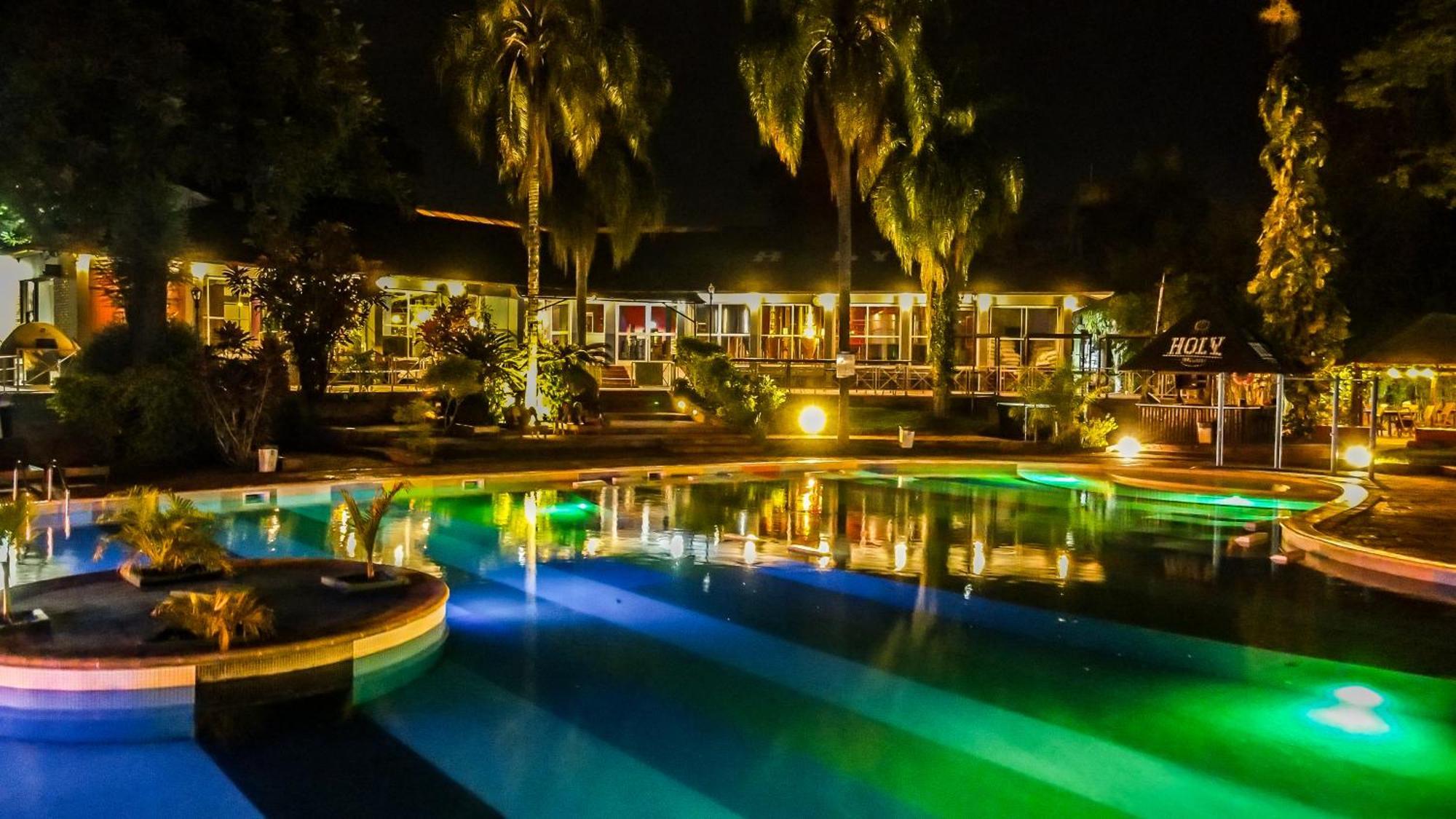Beer Hotel Iguazu ปูแอร์โตอีกวาซู ภายนอก รูปภาพ